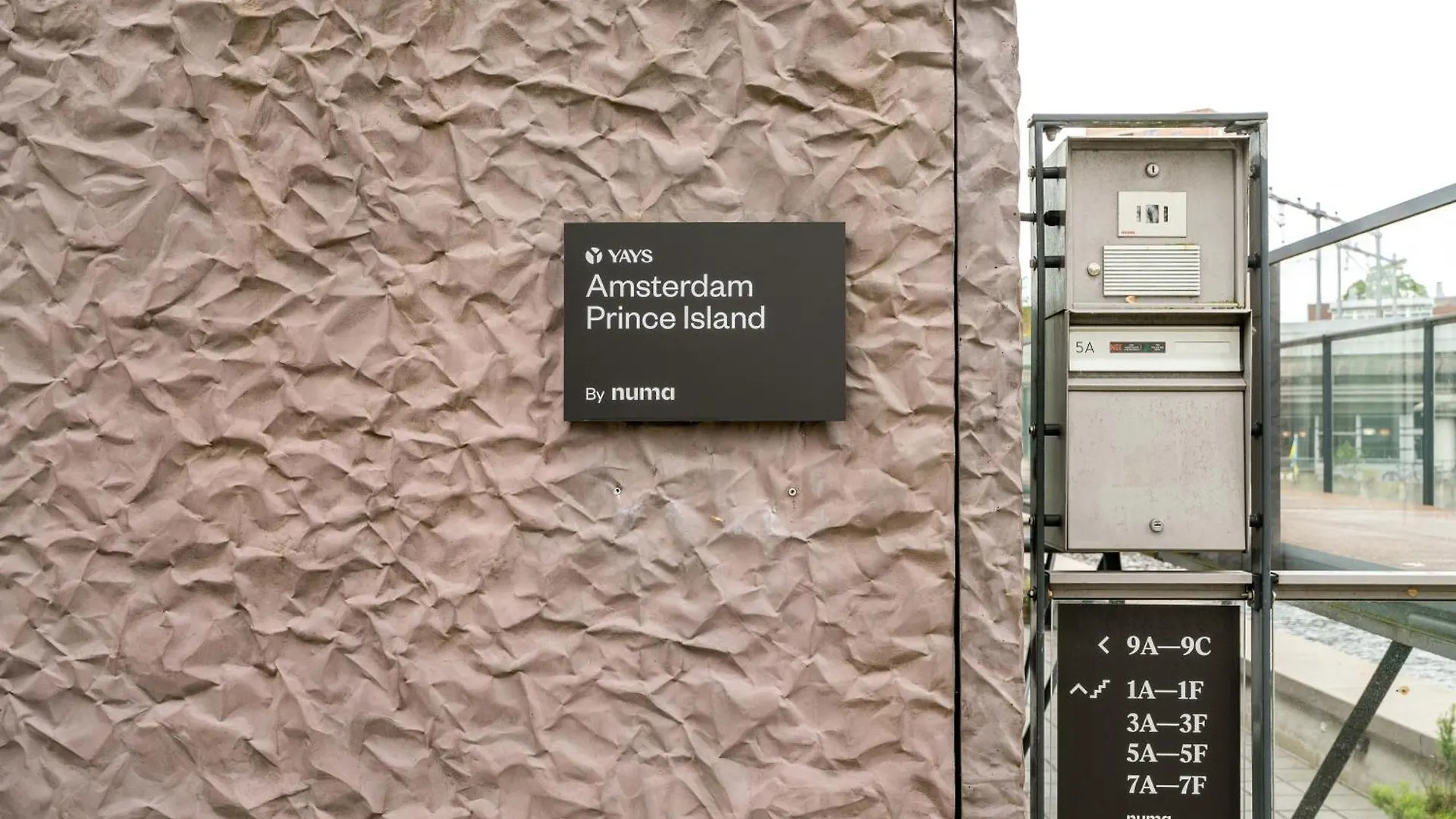 Yays Amsterdam Prince Island By Numa 4*,